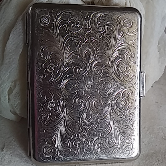 Accessories - Vintage Silver Engraved Cigarette Case